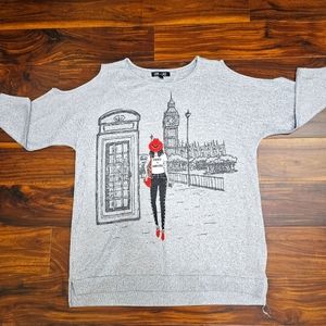 Love + Lace Women's Cold Shoulder Top Size L England Big Ben Scene Gray